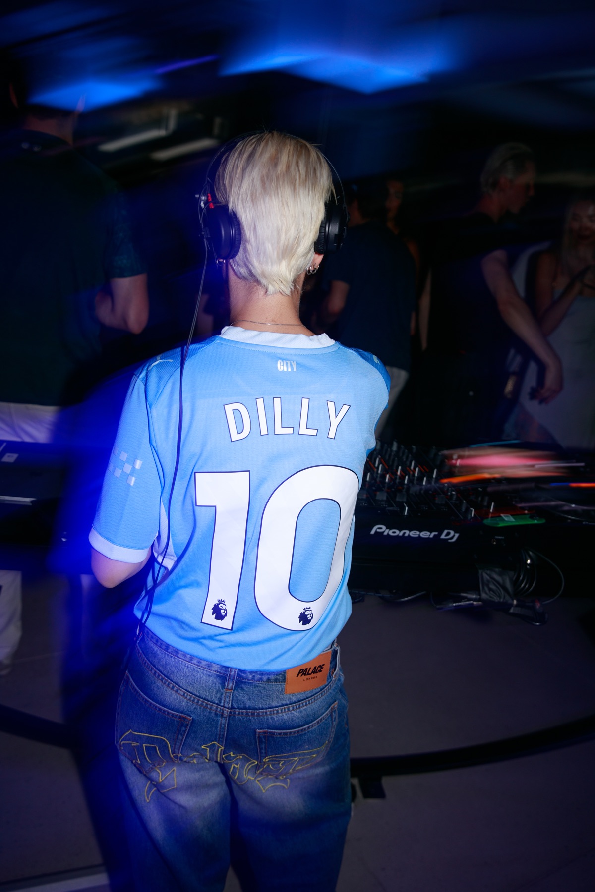 The Blue Room — image 3
